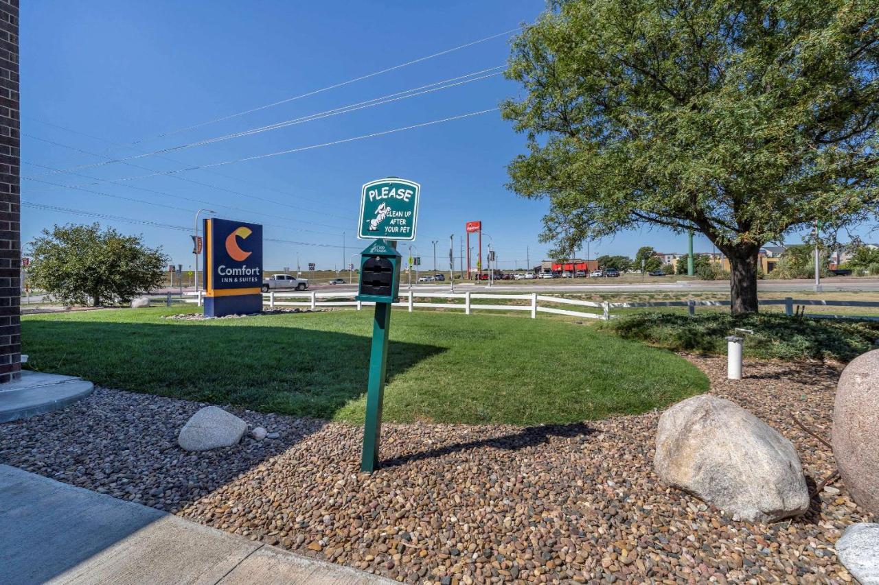 Comfort Inn & Suites Hays I-70 Extérieur photo