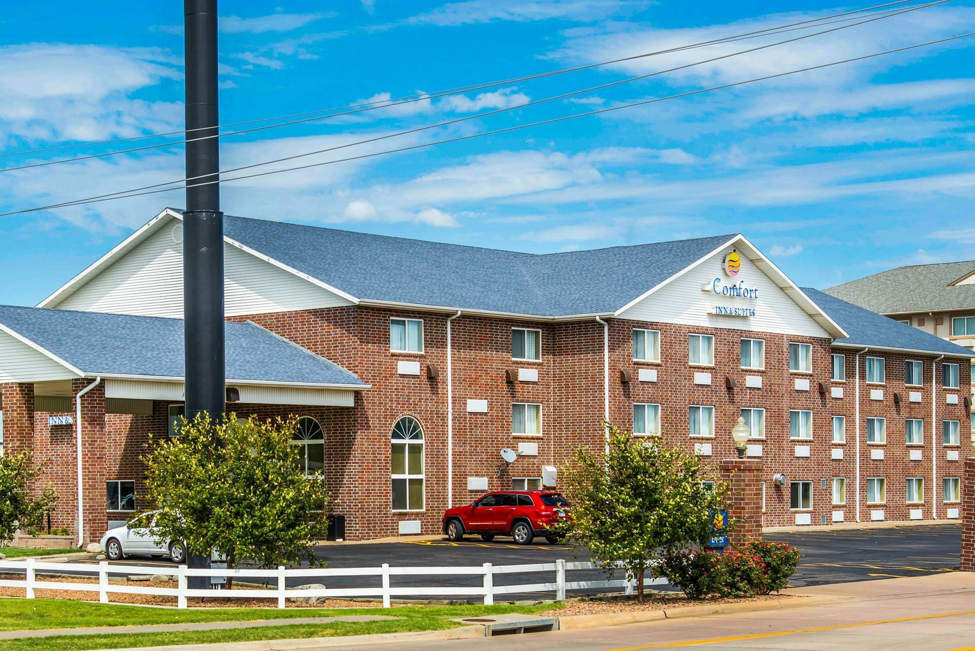 Comfort Inn & Suites Hays I-70 Extérieur photo